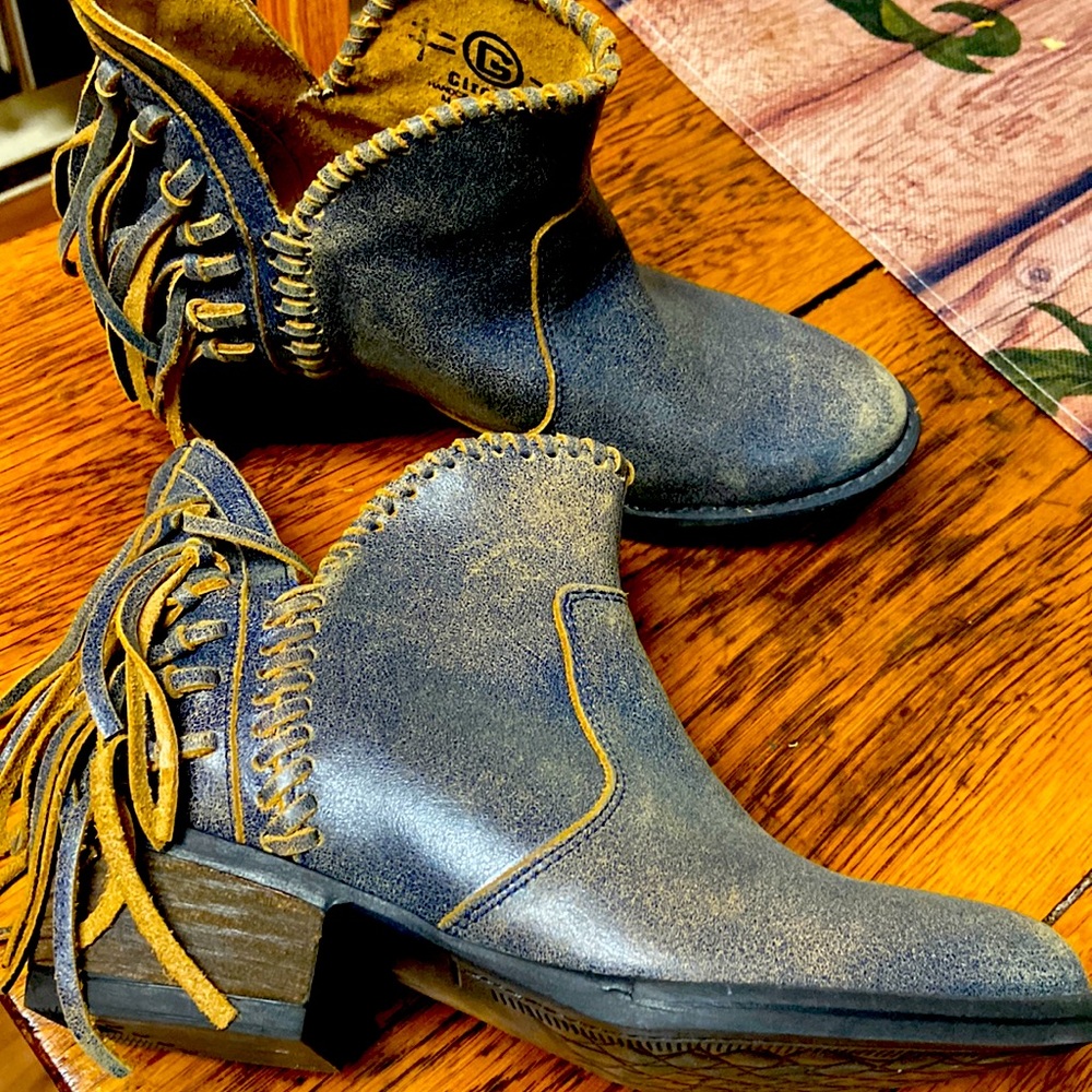 Circle G ankle boots. Amazing addition to any boot collection